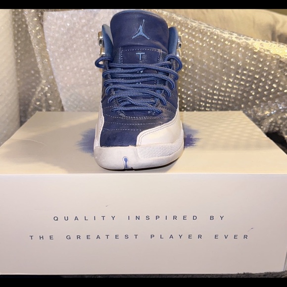 Air Jordan 12 Retro SE (GS) - Picture 5 of 9